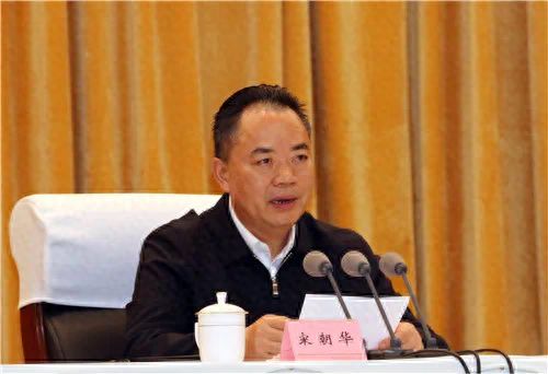 “北大第一村官”、财政部司长吴奇修4月25日被带走