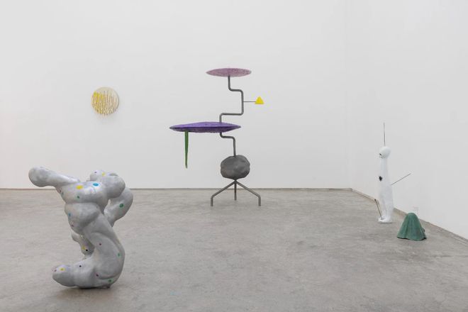 娜布其和汉克·维奇 双个展 “玩具和低语声”