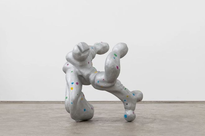 娜布其和汉克·维奇 双个展 “玩具和低语声”