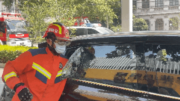 几乎年年发生！34℃高温，2岁孩子被锁车内！