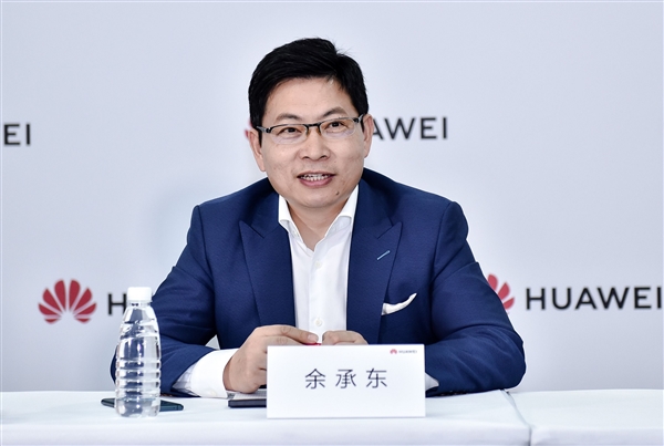 李书福、余承东的观点含金量还在提升：汽车行业无底线价格战影响产品质量