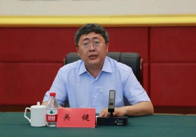 多名高校领导被查 有人主动投案
