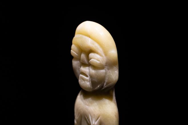 快来看精美的红山文物：玉猪龙玉凤女神头像……｜博物馆巡游