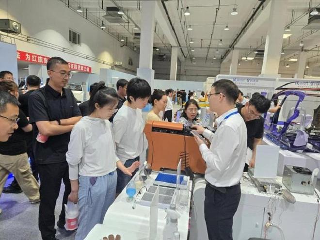 英唐智控受邀参加中国一汽红旗供应链创新科技展