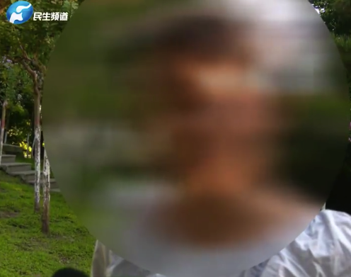 闺蜜俩发现富二代男友竟是同一人 提醒：网恋需谨慎，涉及金钱更要警惕