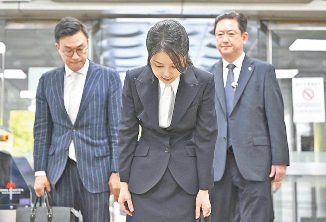 金建希被关进6平米牢房