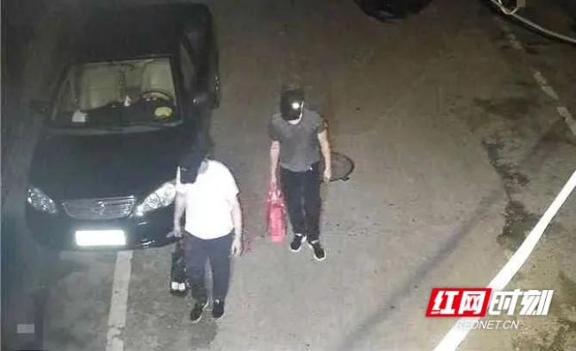 十万元黄金不翼而飞，警方破晓追击