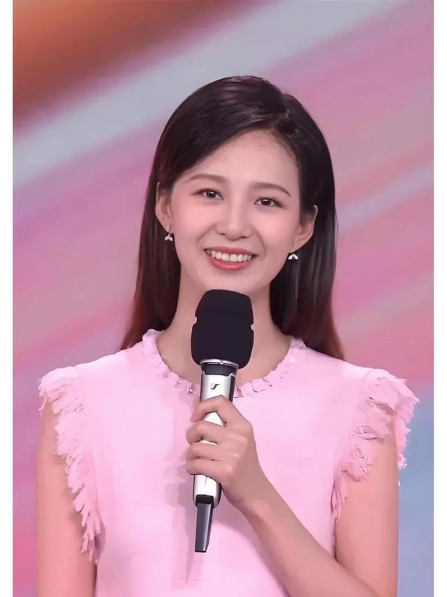 左琰、梁婧、缪以恒，入列央视主持人