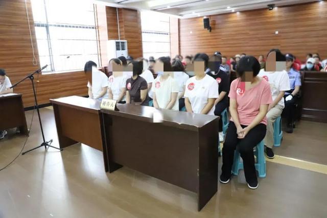 四年侵占40万元优质肉制品，四川一小学11名食堂员工均已获刑，77斤排骨返还被害单位