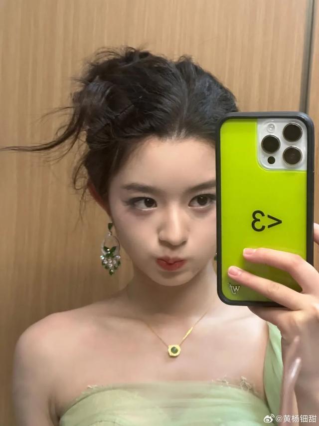 黄杨钿甜复出！现身横店拍戏！