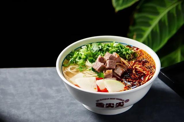 又是别人家的大学！万张门票、甜品美食送新生！